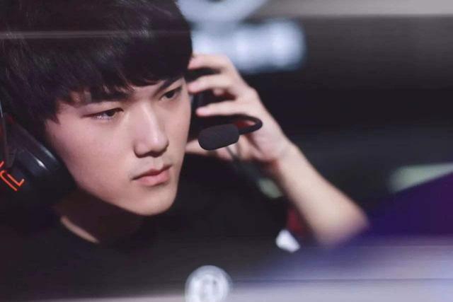 朱凯谈到 Invictus Gaming 教练：他在原则上有问题，我对Daeny的印象不好