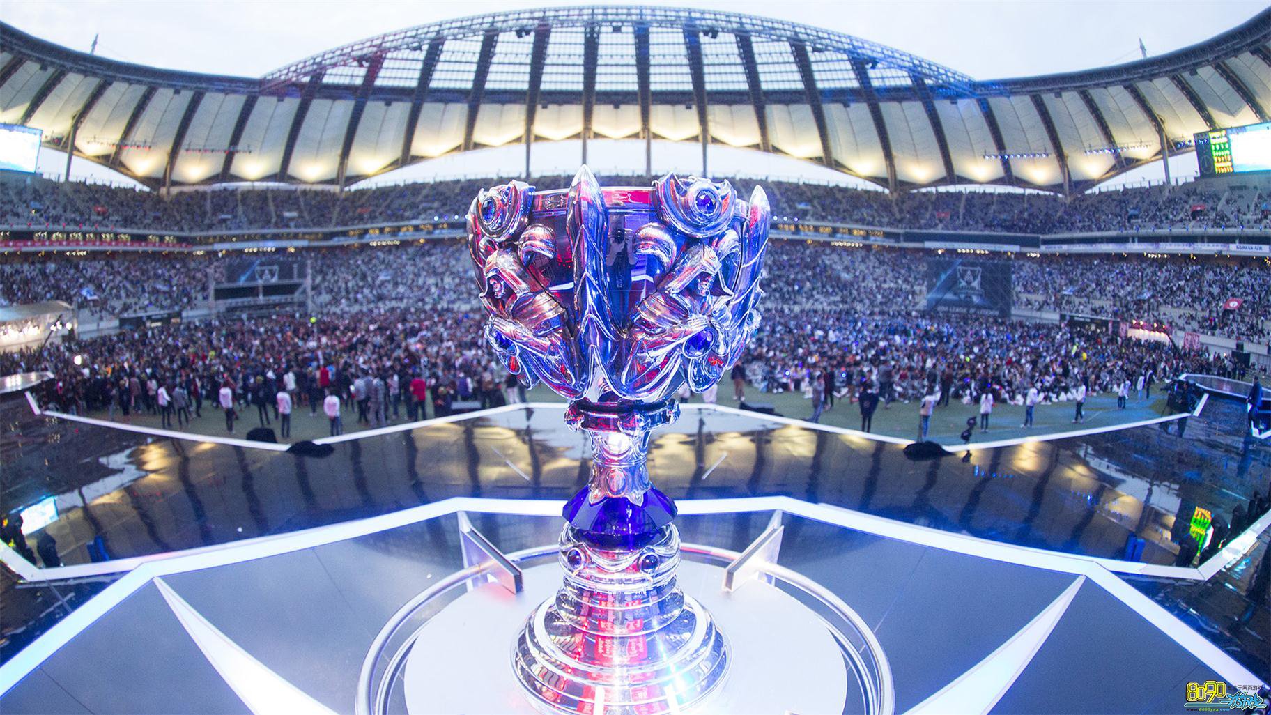 汤圆狼母梦孔大家齐不如玩滑板鞋，加入时代青年联盟TT来击败 Royal Never Give Up